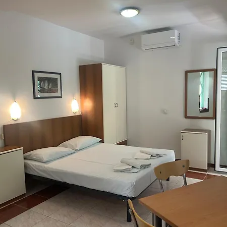 Apartment Loncar Medulin