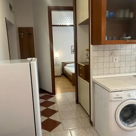 Loncar Apartment *