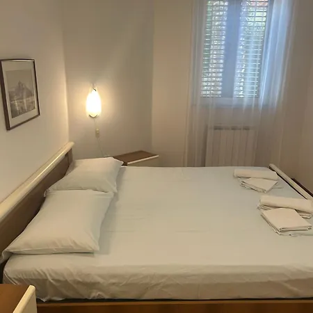 Apartment Loncar *